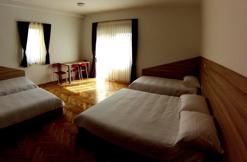 Sweet Dreams Rooms And Apartments Postojna Habitación foto