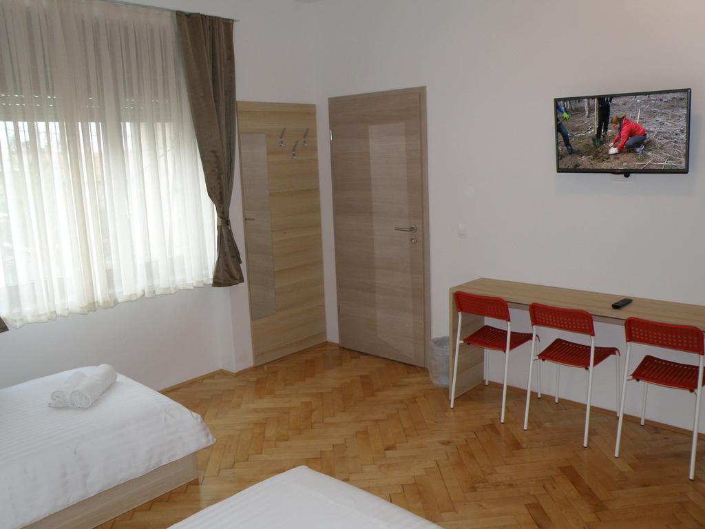 Sweet Dreams Rooms And Apartments Postojna Habitación foto